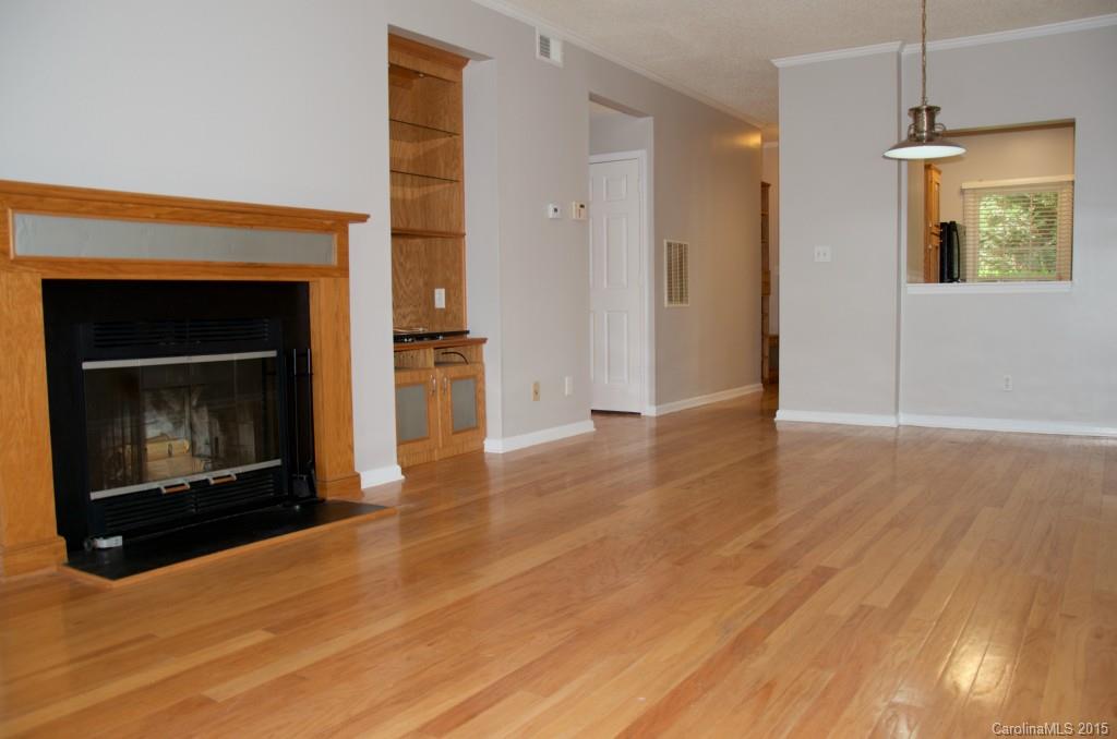 301 Queens Road, Unit 106 Charlotte, NC 28204 - Photo 4 of 11 Gallery Image 4