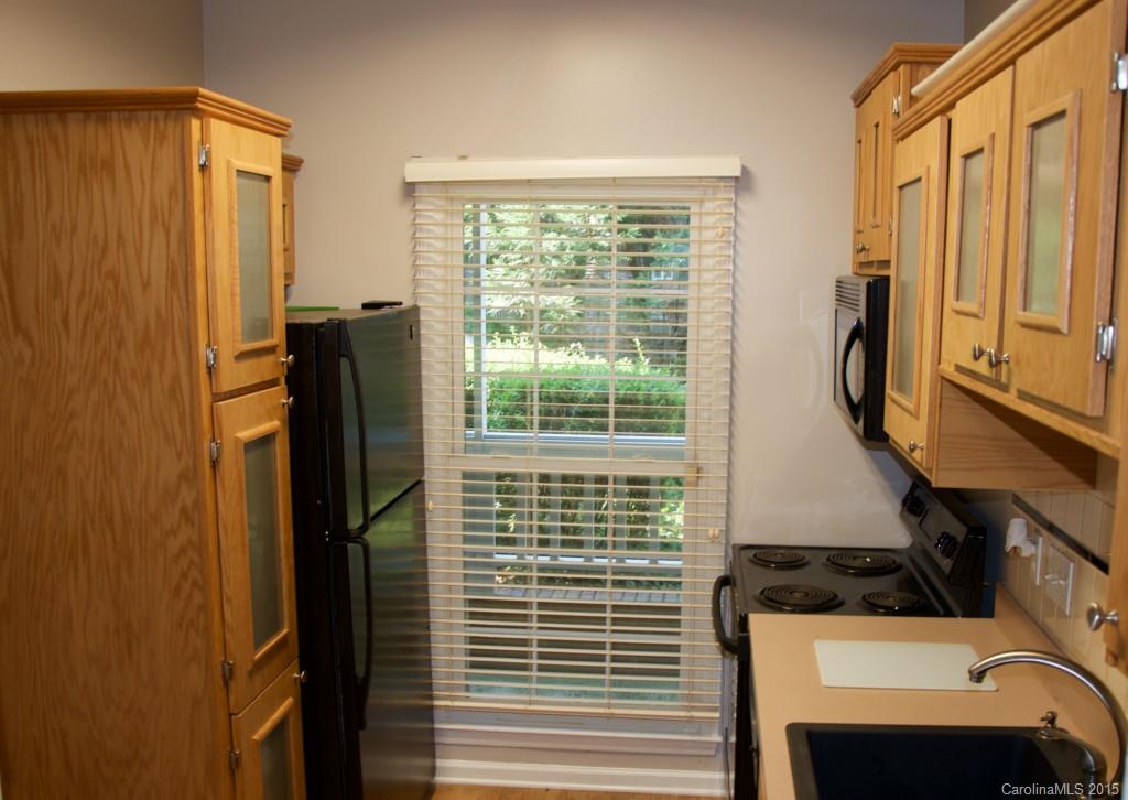 301 Queens Road, Unit 106 Charlotte, NC 28204 - Photo 5 of 11 Gallery Image 5