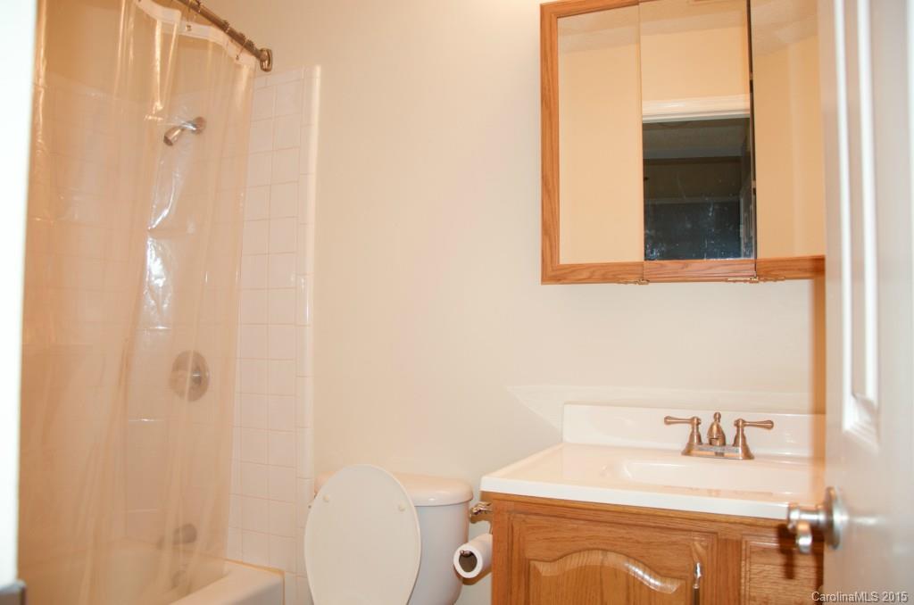 301 Queens Road, Unit 106 Charlotte, NC 28204 - Photo 9 of 11 Gallery Image 9