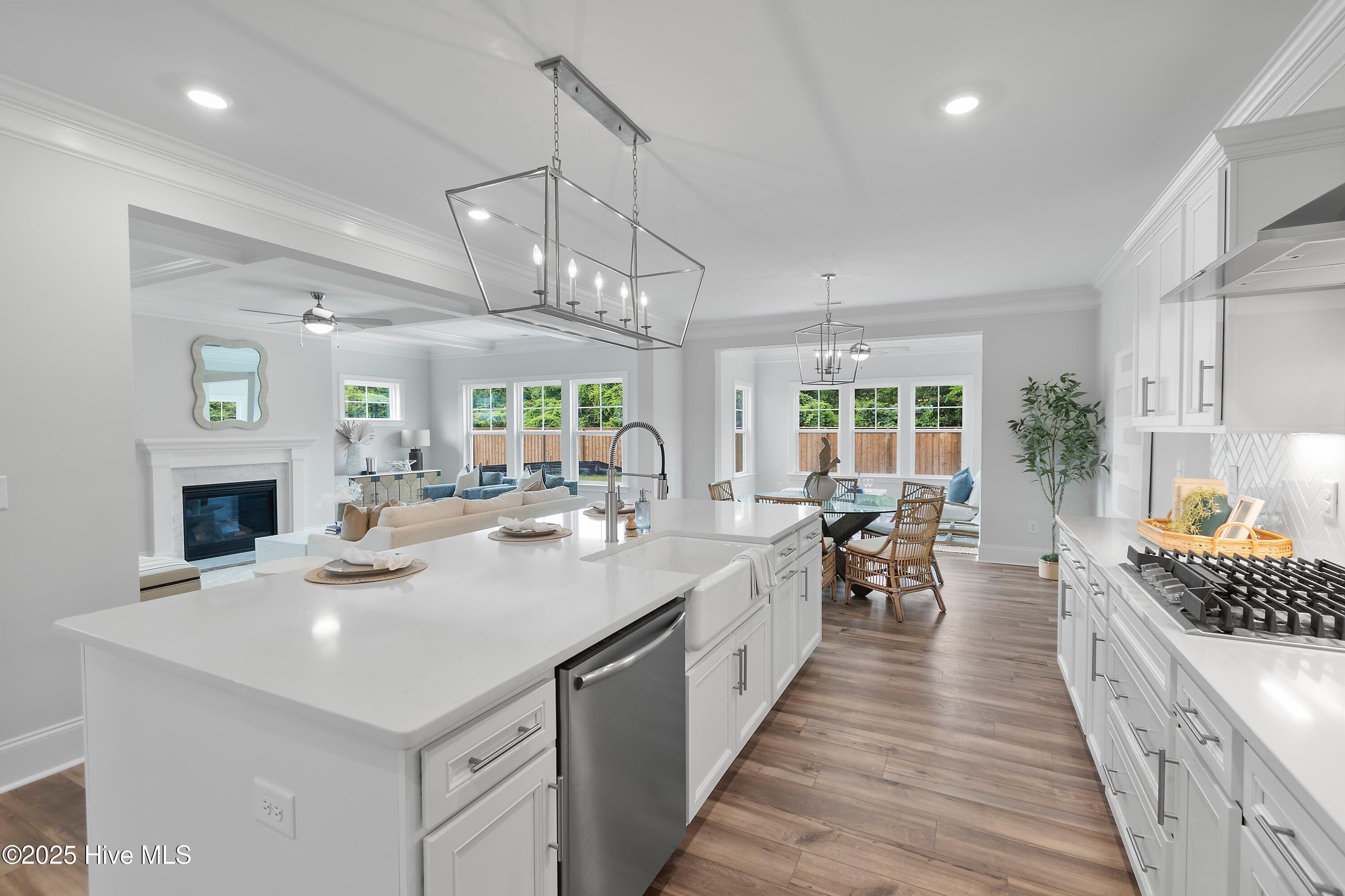 244 Planters Walk Hampstead, NC 28443 - Photo 10 of 86 Kitchen