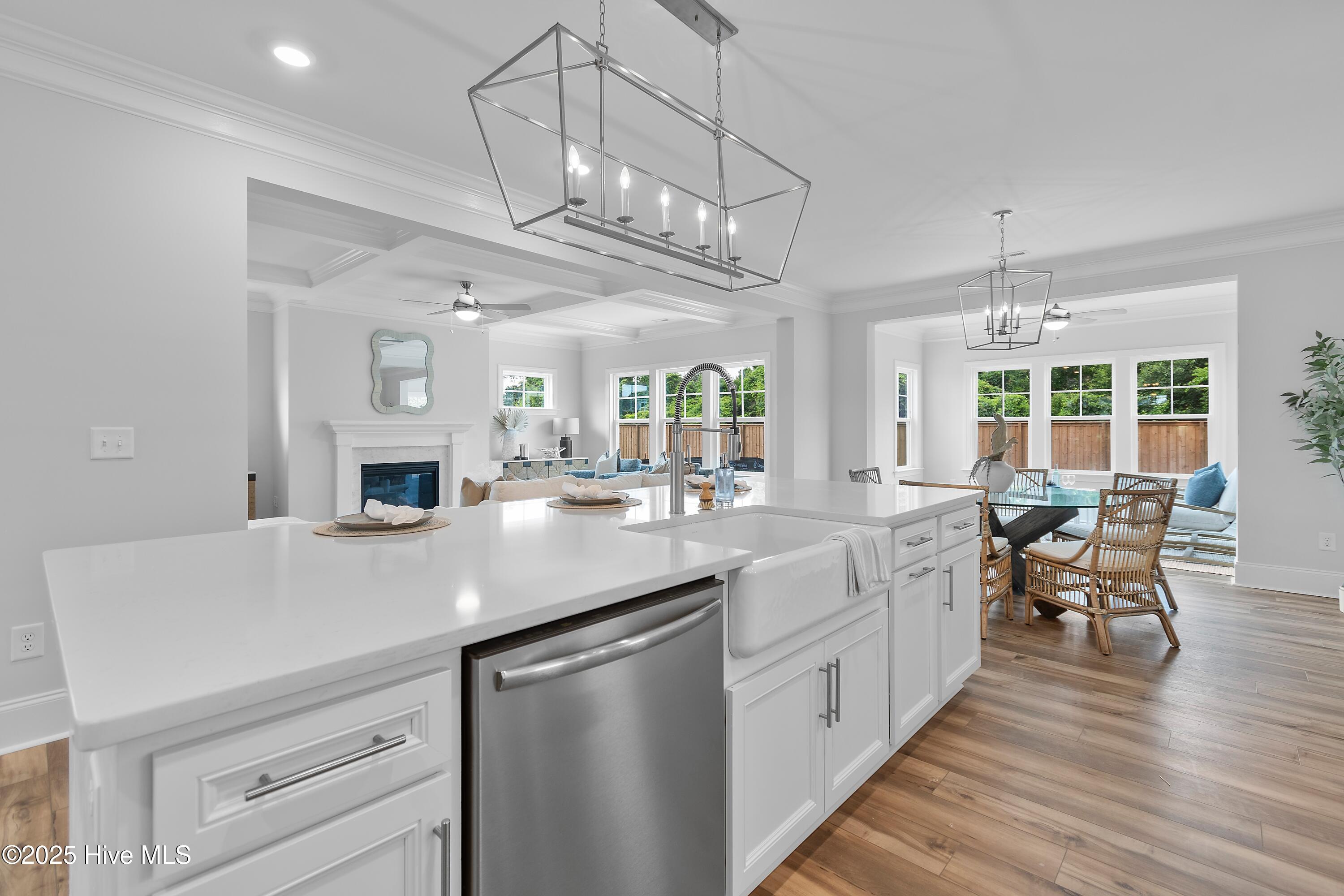244 Planters Walk Hampstead, NC 28443 - Photo 11 of 86 Kitchen