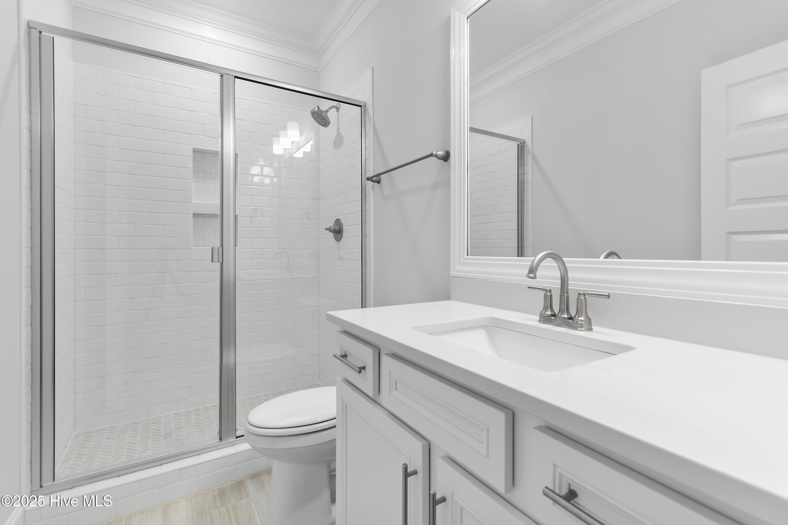 244 Planters Walk Hampstead, NC 28443 - Photo 37 of 86 First Floor Full Bathroom 1