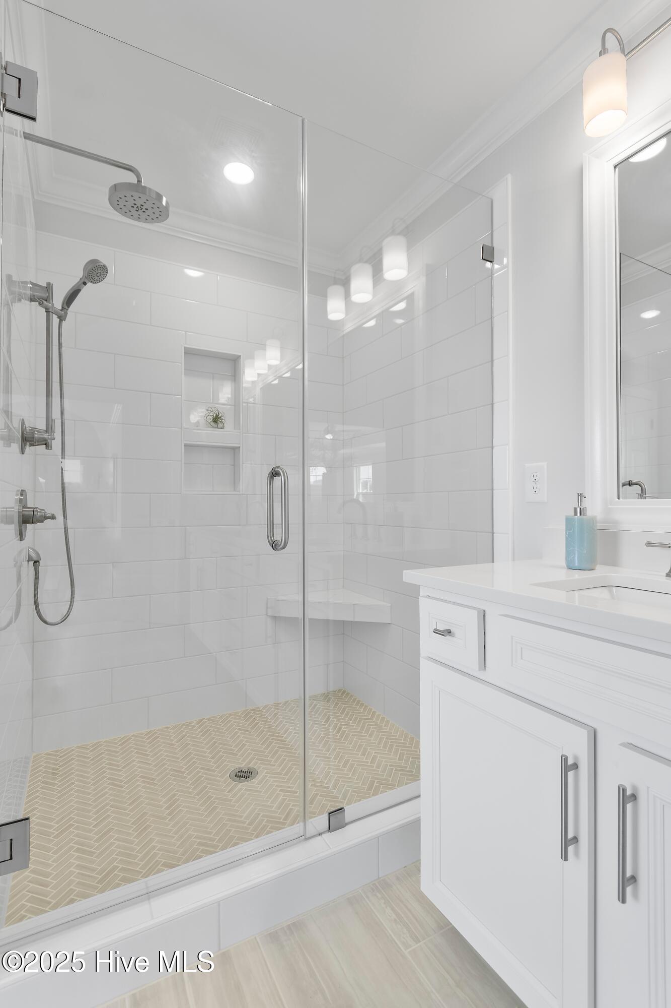 244 Planters Walk Hampstead, NC 28443 - Photo 48 of 86 Primary Bathroom on Second Floor