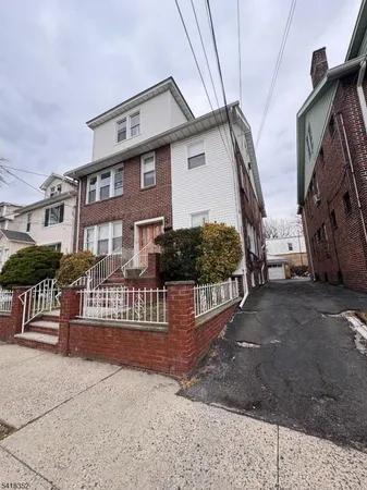 $2,750 | 397 North 13th Street, Unit 2, Newark, NJ 07107