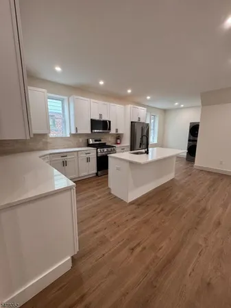 $2,750 | 397 North 13th Street, Unit 2, Newark, NJ 07107