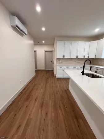 $2,750 | 397 North 13th Street, Unit 2, Newark, NJ 07107