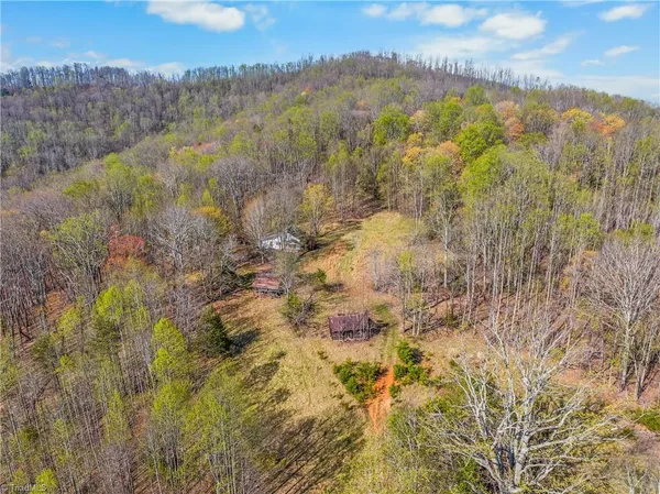 $260,000 | 378 Brighthill Lane, Pilot Mountain, NC 27041