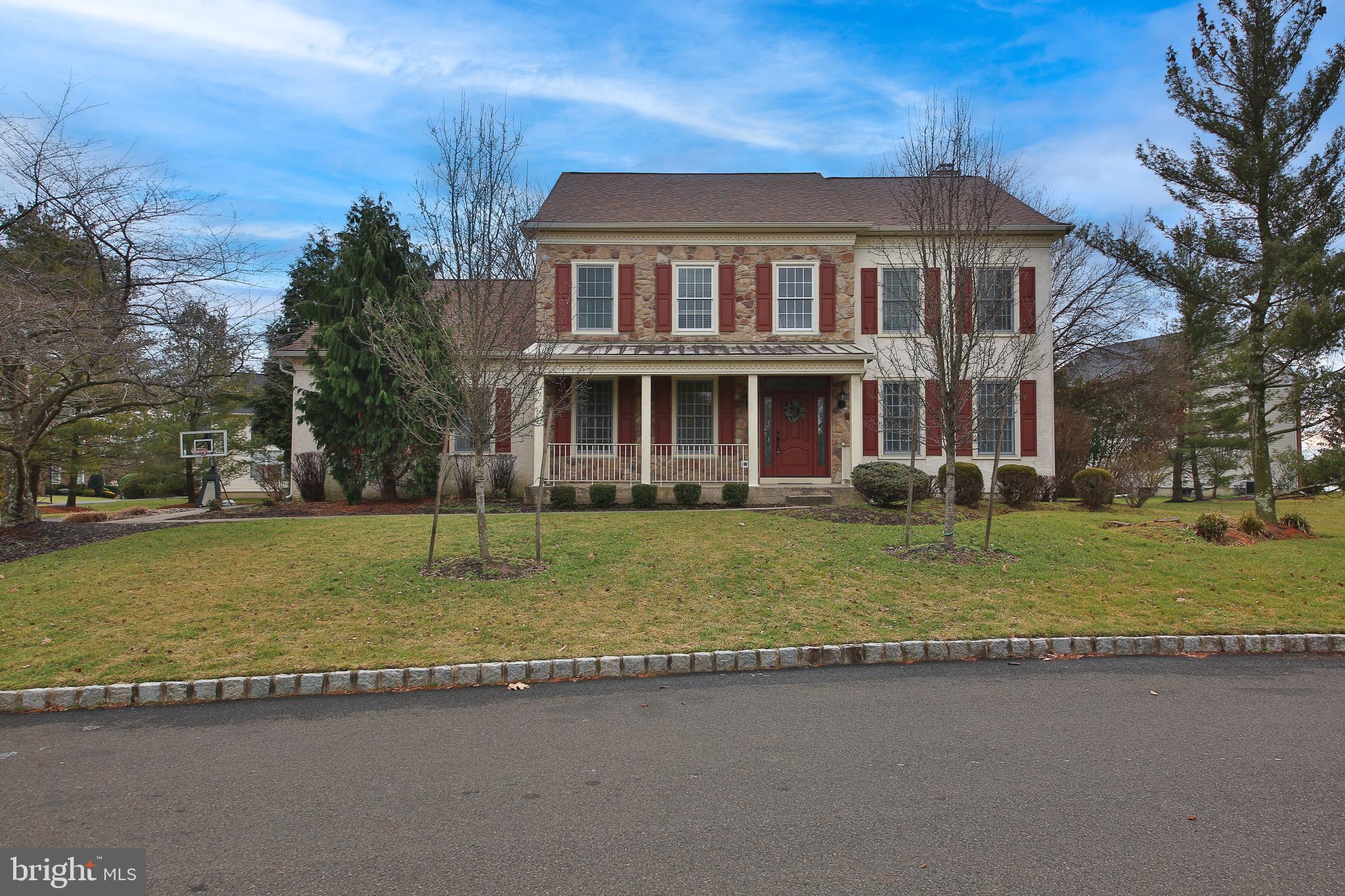 Welcome Home! 703 Talamore Drive