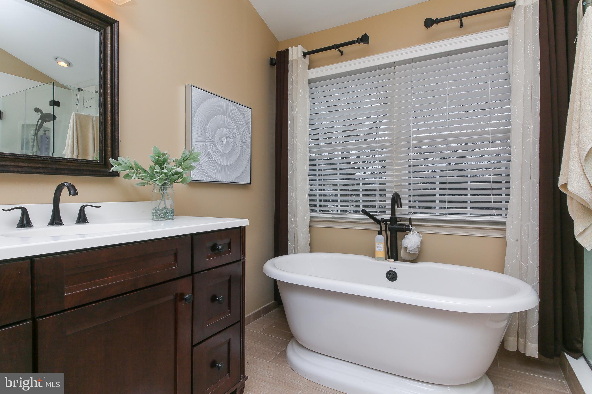 703 Talamore Drive Ambler, PA 19002 - Photo 20 of 35 Primary bathroom