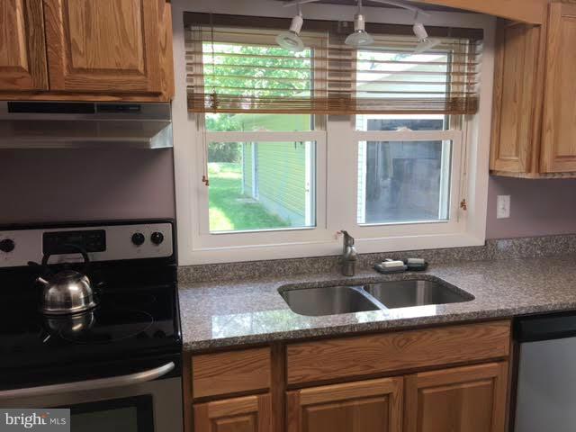 21095 Tanyard Road Preston, MD 21655 - Photo 11 of 30 New Granite Counter Tops