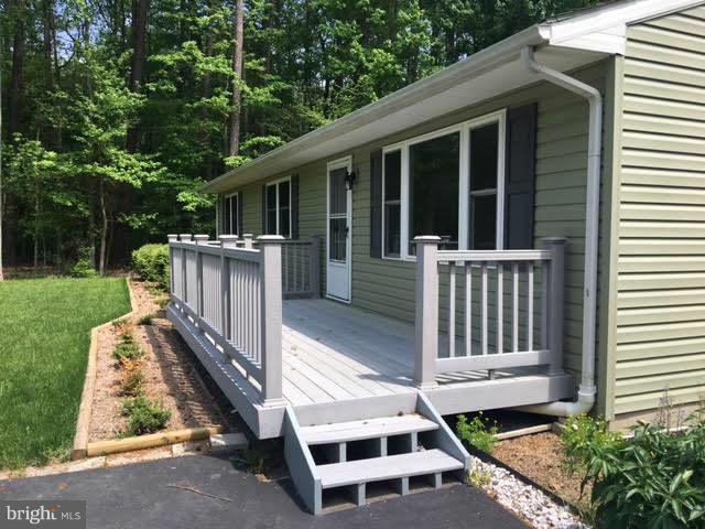 21095 Tanyard Road Preston, MD 21655 - Photo 3 of 30 Front Deck