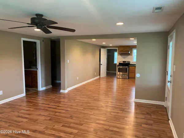 $1,550 | 528 Haws Run Road, Jacksonville, NC 28540