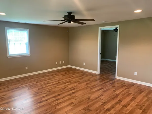 $1,550 | 528 Haws Run Road, Jacksonville, NC 28540