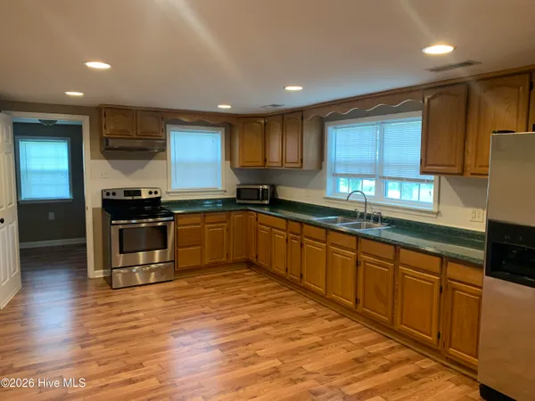 $1,550 | 528 Haws Run Road, Jacksonville, NC 28540