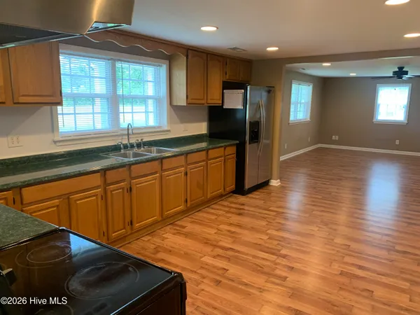 $1,550 | 528 Haws Run Road, Jacksonville, NC 28540