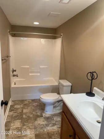 $1,550 | 528 Haws Run Road, Jacksonville, NC 28540