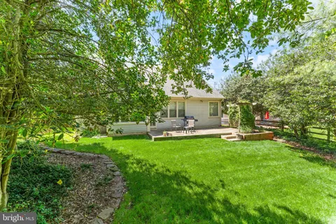 $775,000 | 21004 Fowlers Mill Circle, Ashburn, VA 20147