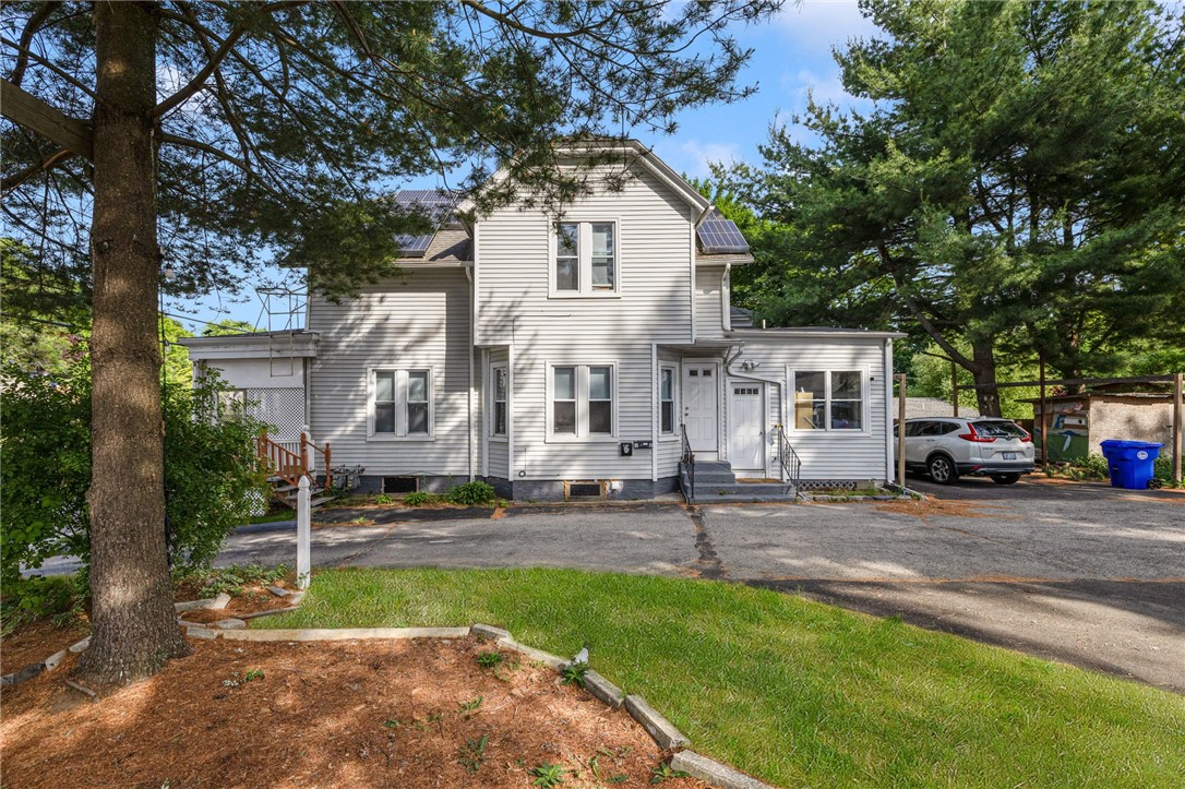 243 Killingly Street Providence, RI 02909 - Photo 8 of 46
