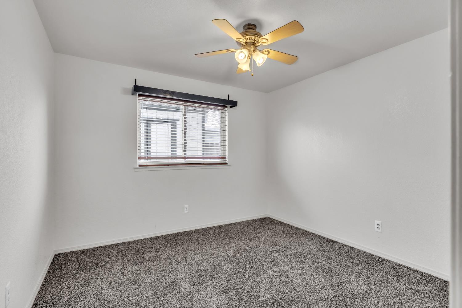 663 Carr Way Galt, CA 95632 - Photo 23 of 28