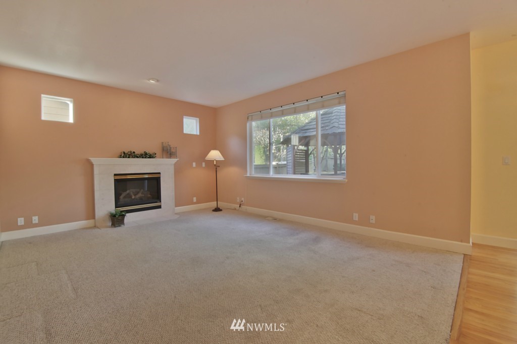 17602 Southeast 186th Way Renton, WA 98058 - Photo 6 of 16 Gallery Image 6
