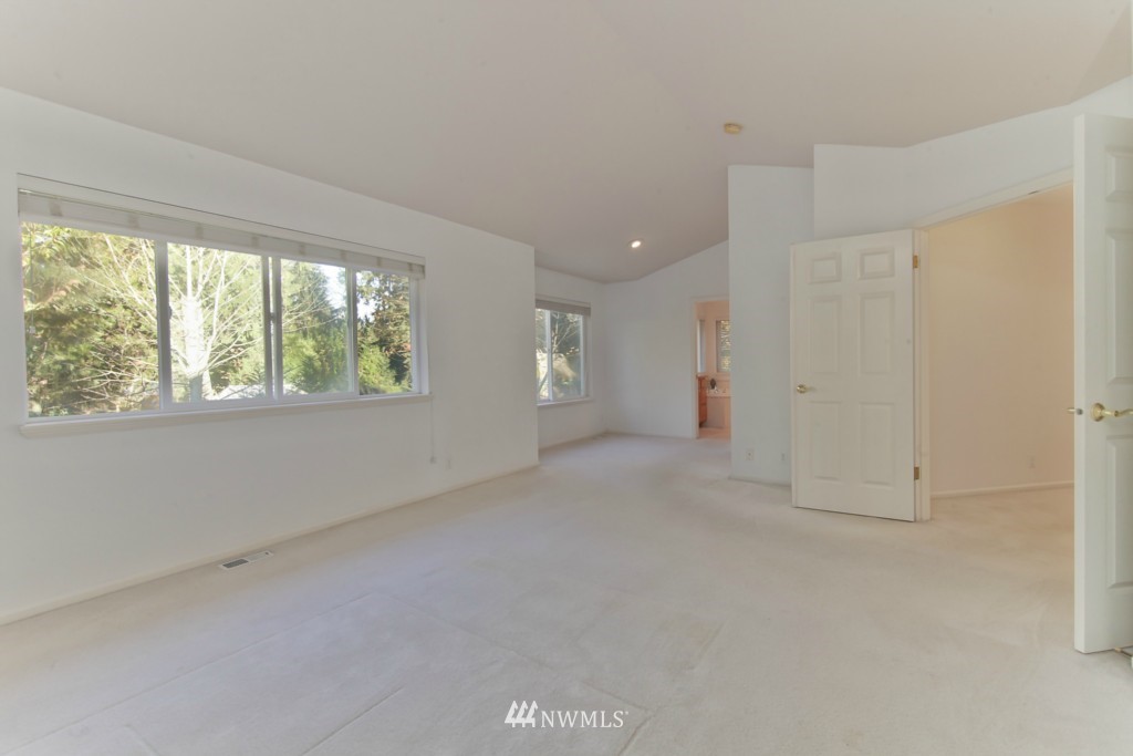 17602 Southeast 186th Way Renton, WA 98058 - Photo 8 of 16 Gallery Image 8