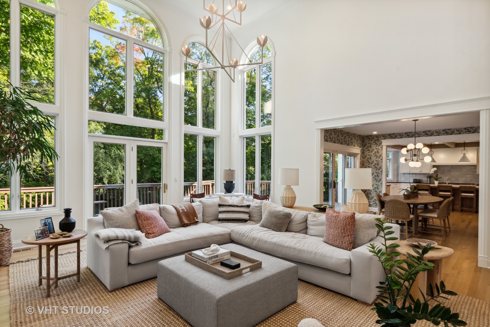 37 Sheridan Road Highland Park, IL 60035 - Photo 13 of 48 a living room with furniture and a large window