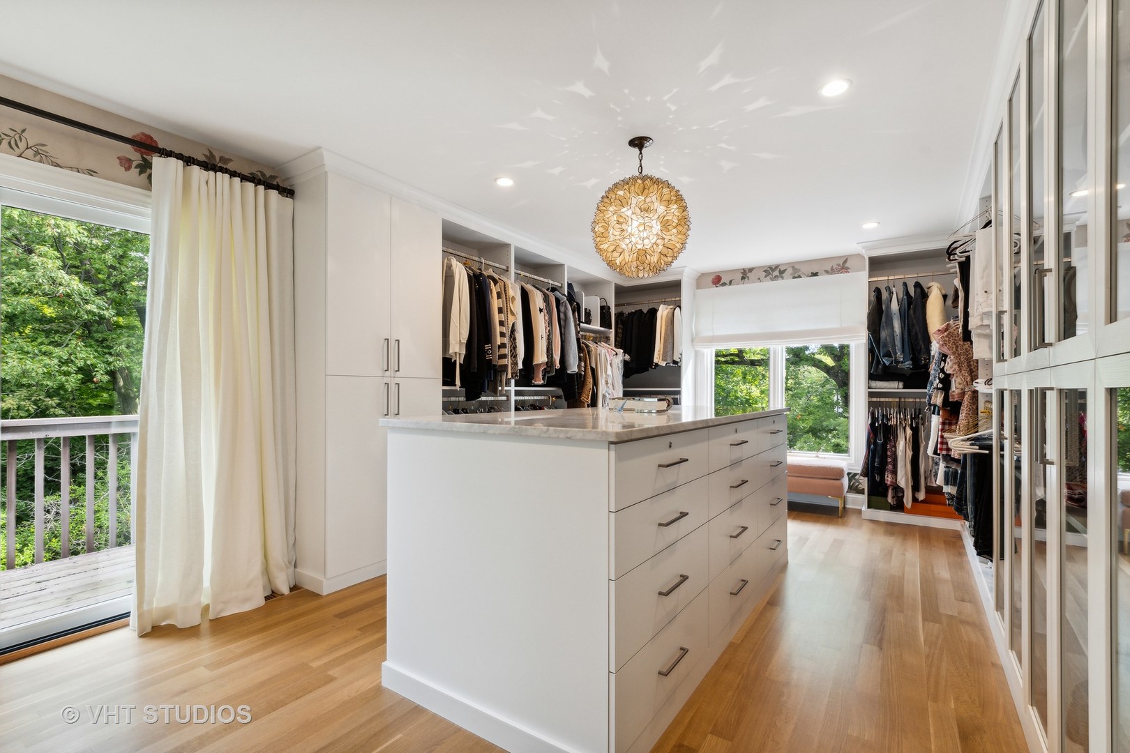 37 Sheridan Road Highland Park, IL 60035 - Photo 32 of 48 a view of living room with wooden floor and balcony