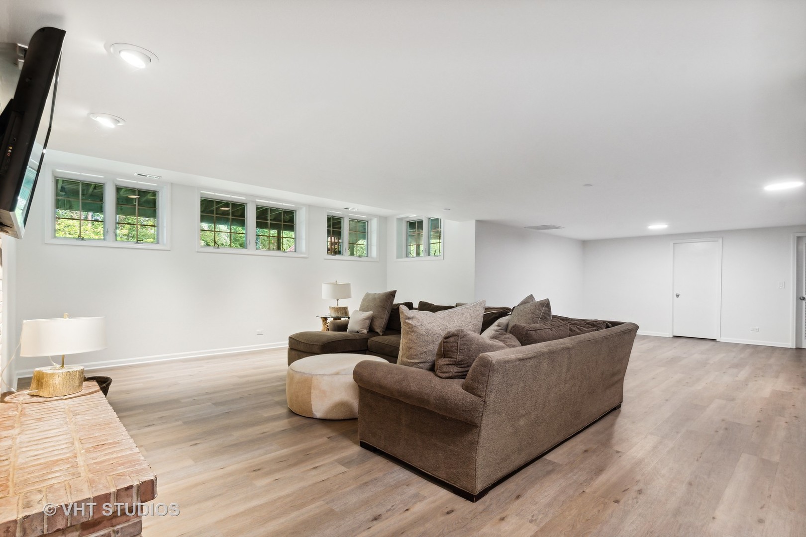 37 Sheridan Road Highland Park, IL 60035 - Photo 41 of 48 a living room with furniture and a window