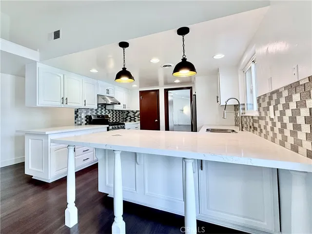 $1,370,000 | 1229 Coventry Drive, Thousand Oaks, CA 91360