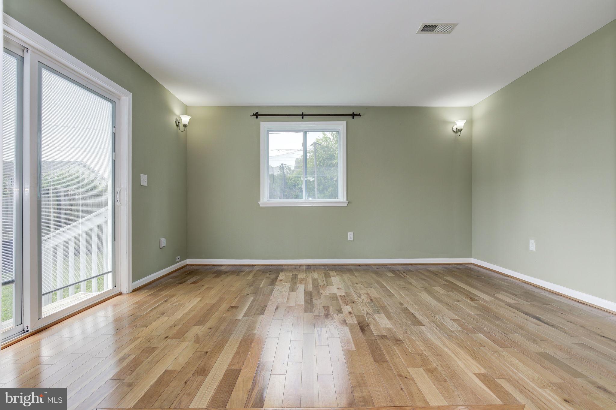 348 Suter Road Catonsville, MD 21228 - Photo 19 of 38
