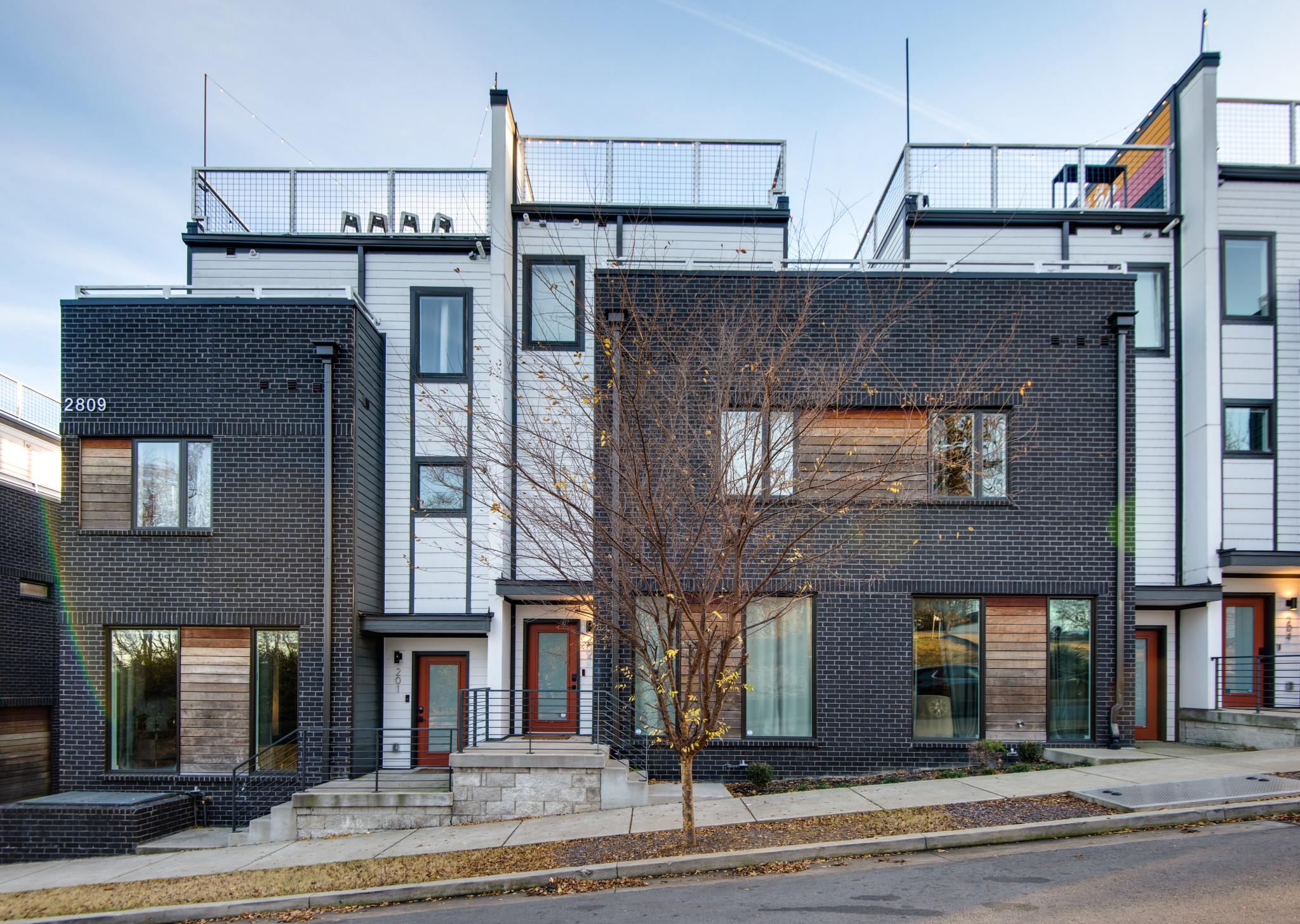 2809 Delaware Avenue, Unit 202 Nashville, TN 37209 - Photo 2 of 40 a view of a large building