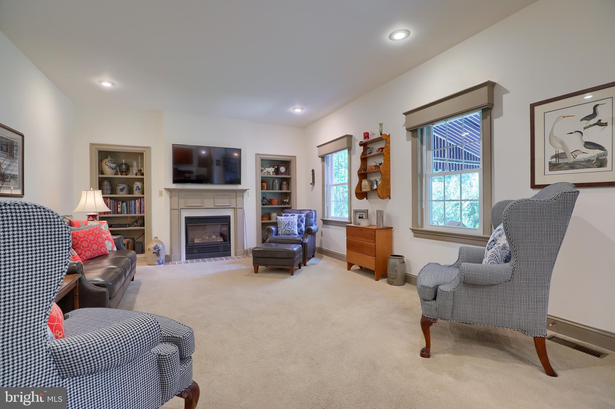 19 Royal Drive Lititz, PA 17543 - Photo 22 of 60 Family Room