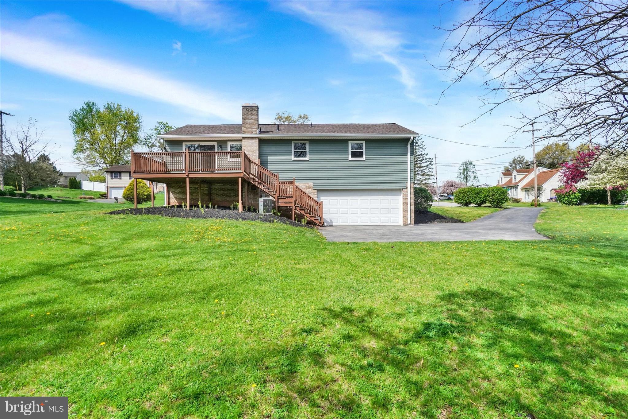 2700 Thornbridge Road East York, PA 17408 - Photo 15 of 16