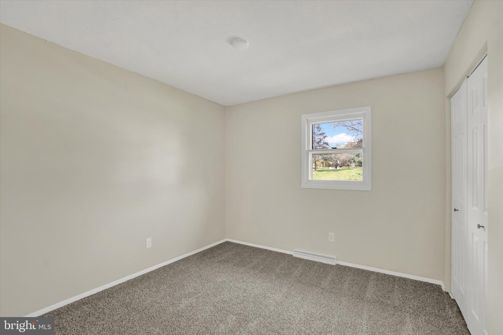 2700 Thornbridge Road East York, PA 17408 - Photo 9 of 16
