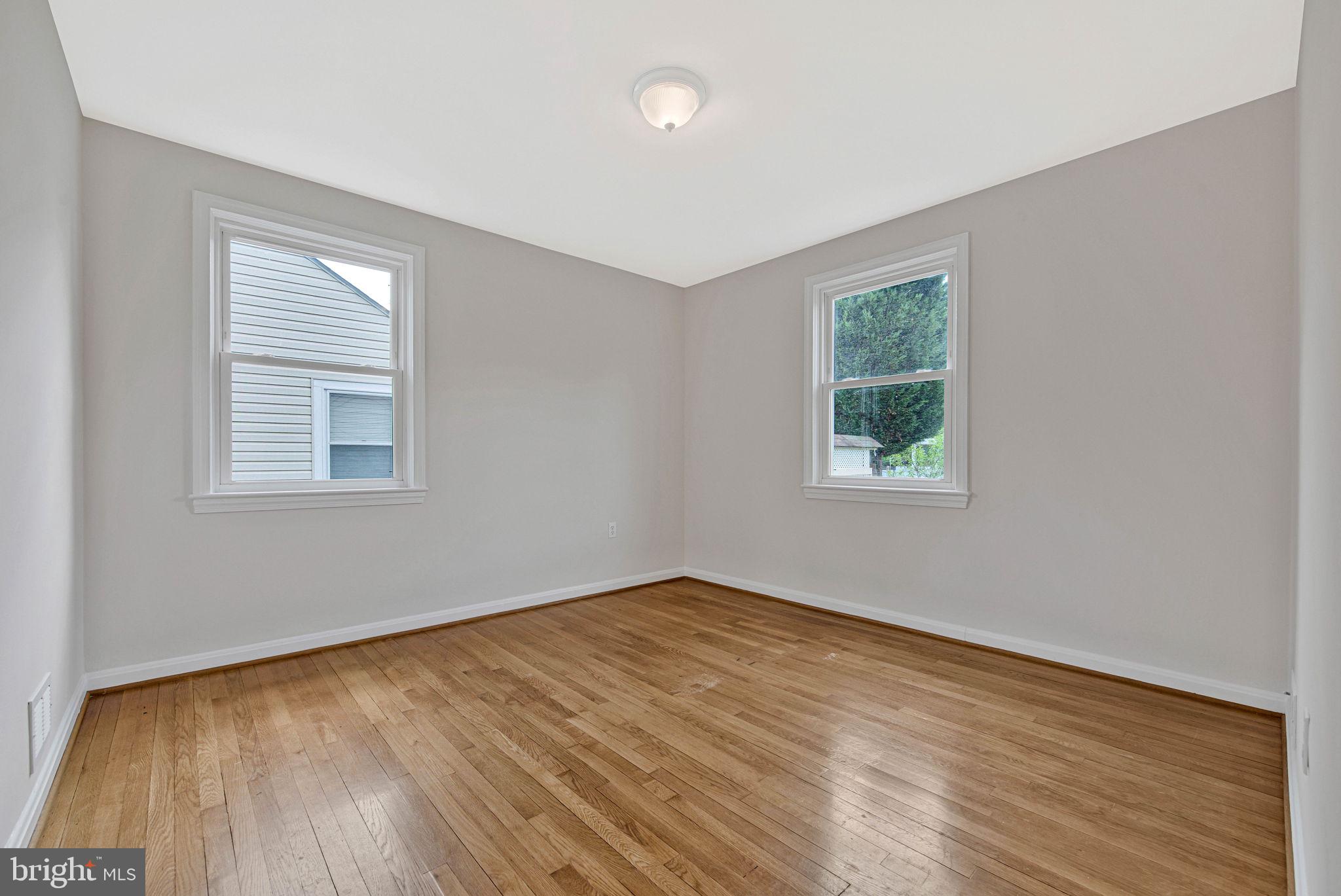 5007 Somerset Road Riverdale, MD 20737 - Photo 14 of 32 Primary Bedroom