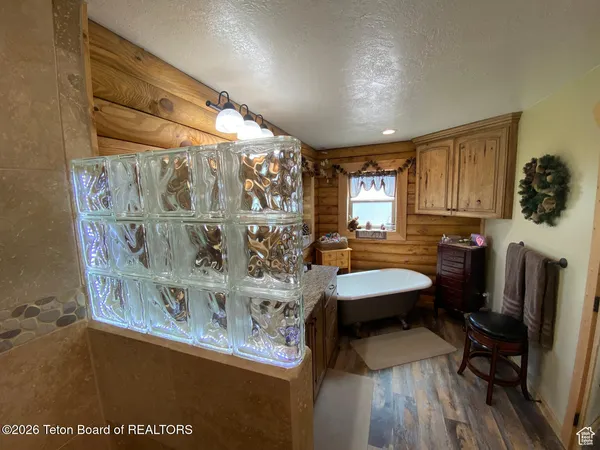 $6,295,000 | 95 Auburn-Forest Road, Auburn, WY 83111