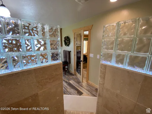 $6,295,000 | 95 Auburn-Forest Road, Auburn, WY 83111