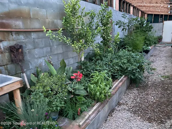 $6,295,000 | 95 Auburn-Forest Road, Auburn, WY 83111