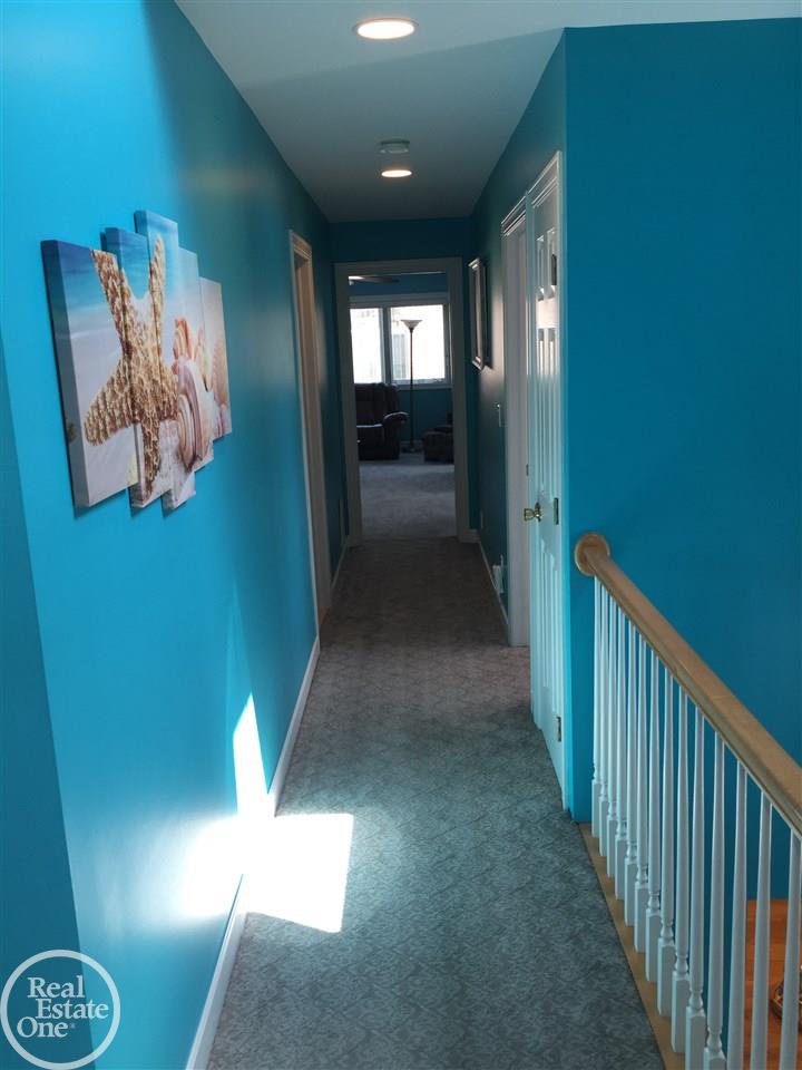 38019 Pointe Rosa Street Harrison Township, MI 48045 - Photo 20 of 36 31355238-19.JPG