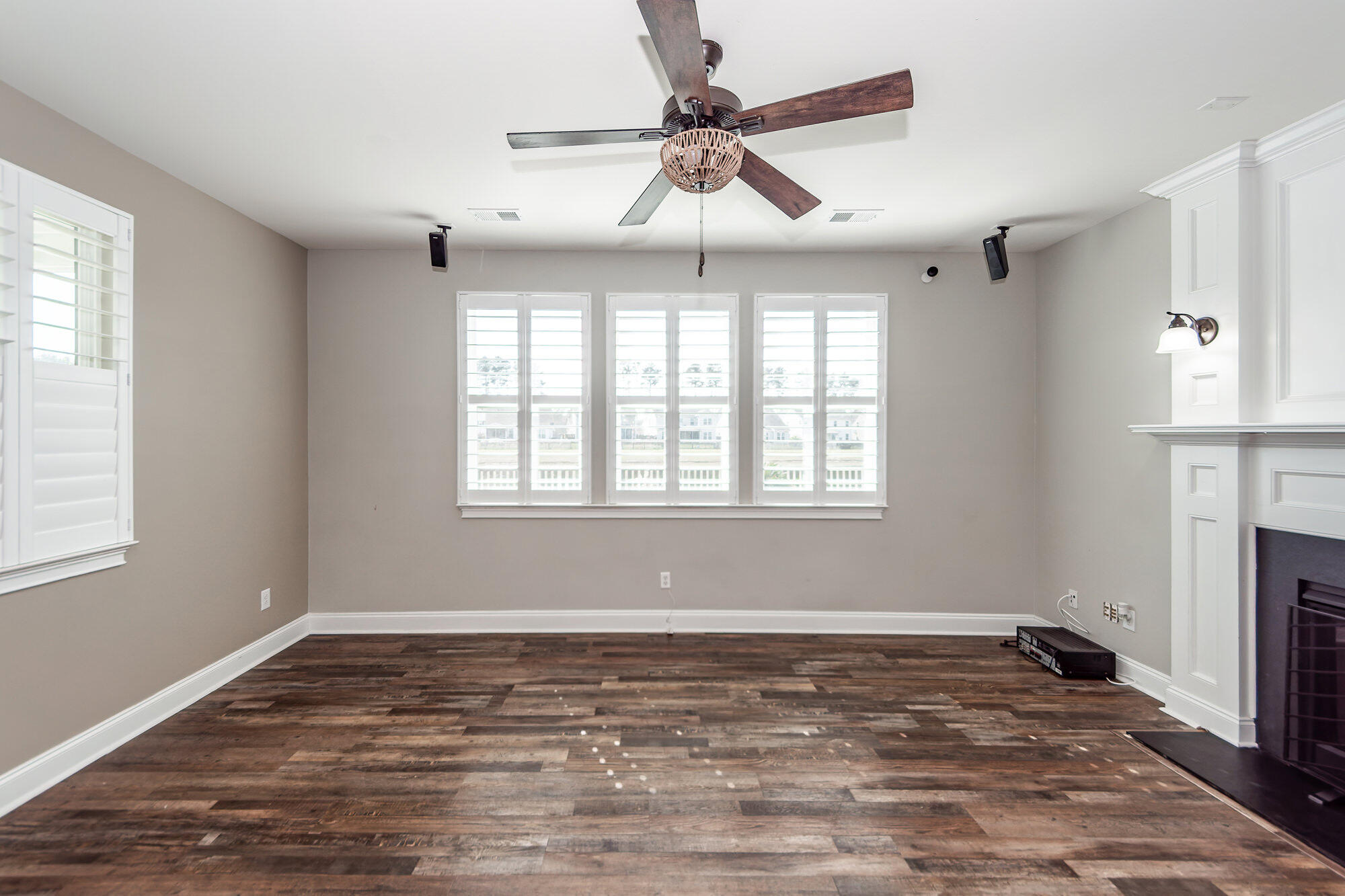 416 Spectrum Road Summerville, SC 29486 - Photo 20 of 57