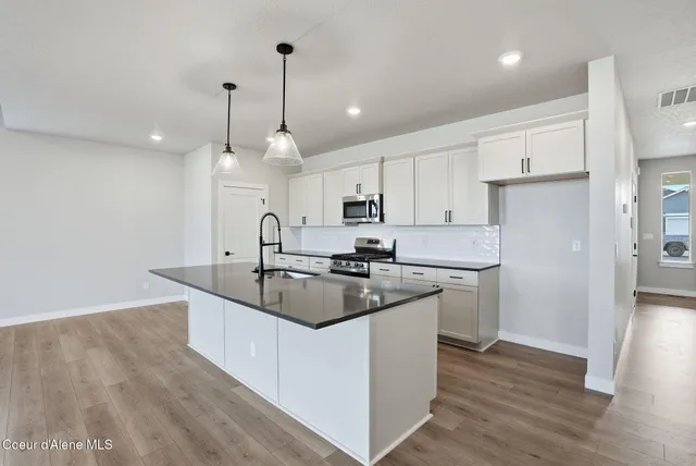 $695,000 | 7065 North Coeur Terre Boulevard, Coeur D'Alene, ID 83815