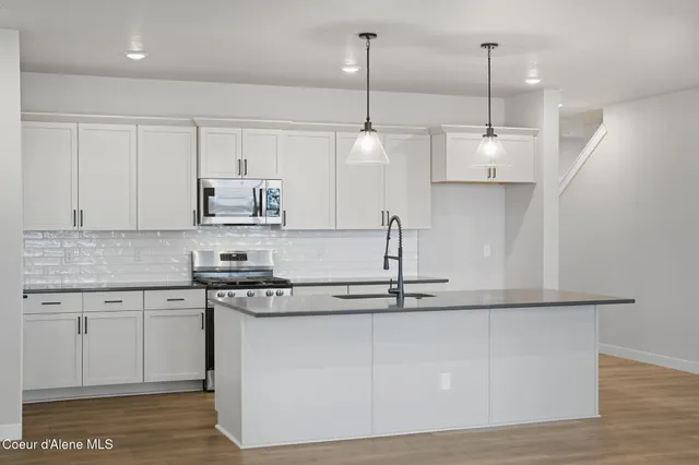 $695,000 | 7065 North Coeur Terre Boulevard, Coeur D'Alene, ID 83815