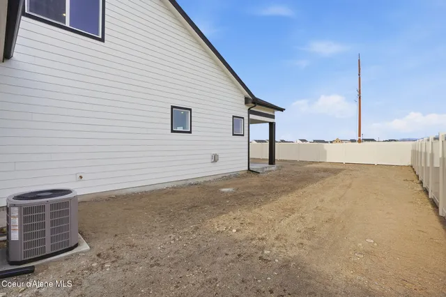 $695,000 | 7065 North Coeur Terre Boulevard, Coeur D'Alene, ID 83815