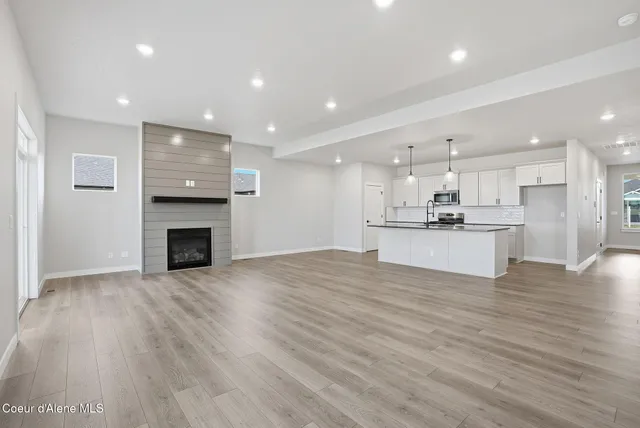 $695,000 | 7065 North Coeur Terre Boulevard, Coeur D'Alene, ID 83815