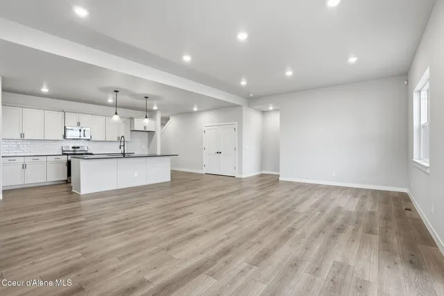 $695,000 | 7065 North Coeur Terre Boulevard, Coeur D'Alene, ID 83815