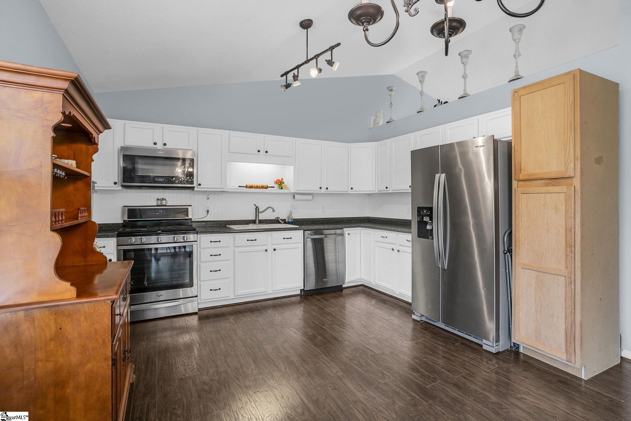 331 Bright Farm Road Duncan, SC 29334 - Photo 5 of 29