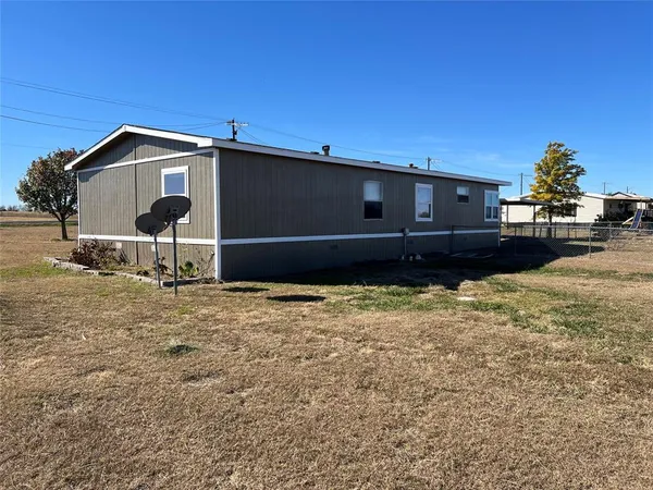 $1,795 | 21585 County Road 638, Nevada, TX 75173