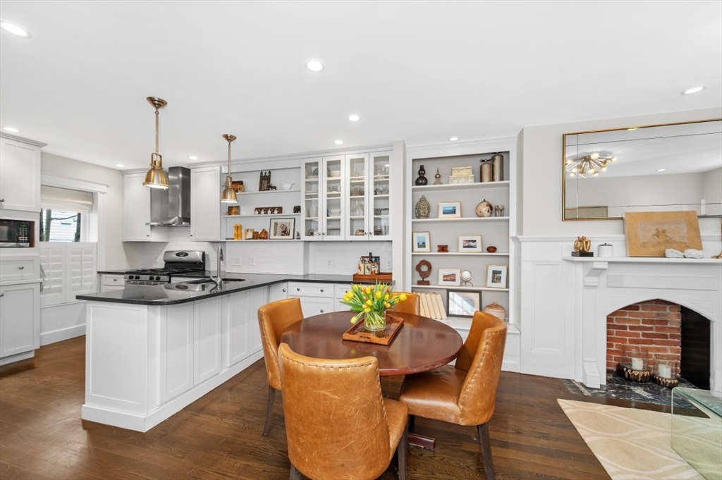 14 Beckler Avenue Boston, MA 02127 - Photo 4 of 24