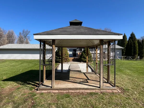 $210,000 | 833 Crauns Lane, Quincy, MI 49082