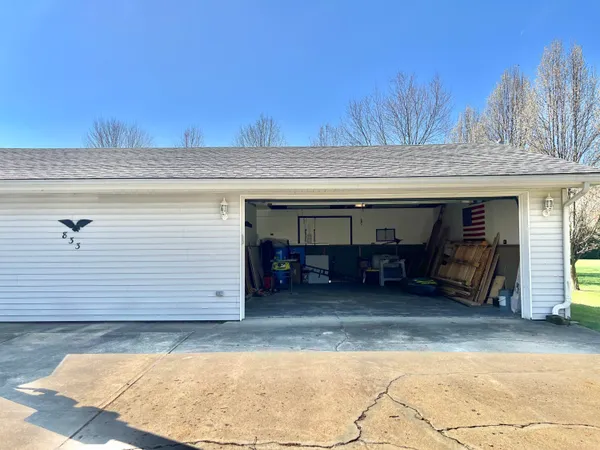 $210,000 | 833 Crauns Lane, Quincy, MI 49082